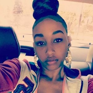 Meet your Posher, Tabitha